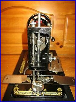 1918 Singer Sewing Machine Model 28'victorian', Hand Crank, Serviced