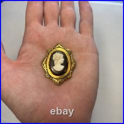 19th Century Early Victorian Era Brooch 10K Gold Natural Onyx Hand Carved Ivory