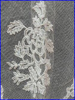 ANTIQUE LACE SHAWL TRIANGLE HAND EMBROIDERY FINE TULLE 1800s vintage original