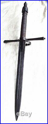 ANTIQUE LEFT HAND DAGGER. 1600'S Main Gauche POSSIBLY VICTORIAN COPY no Sword