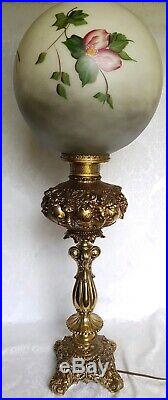 ANTIQUE VICTORIAN ERA ORNATE BRONZE BANQUET GWTW LAMP WithHAND PAINTED GLOBE