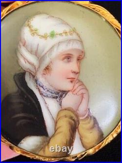 Antique Hand-Painted Porcelain NOBLE WOMAN PORTRAIT Round Pin Brooch Pendant