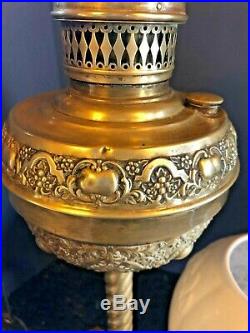 Antique Ornate Victorian Parlor Oil Lamp Brass Hand Painted Globe Pedestal Lamp