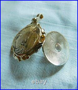 Antique Victorian 14k Gold Hand Chased Floral Locket