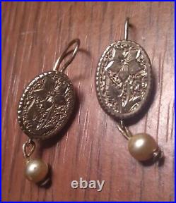 Antique Victorian 14k gold Hand Engraved Floral Design With Pearl Dangles