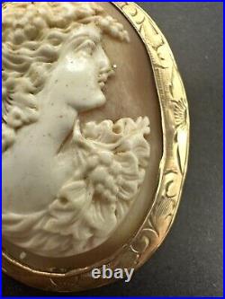 Antique Victorian Cameo Hand Carved 10K Gold Etched Brooch, Very Detailed Grapes