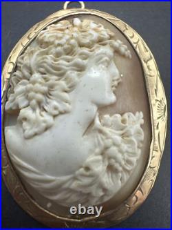 Antique Victorian Cameo Hand Carved 10K Gold Etched Brooch, Very Detailed Grapes