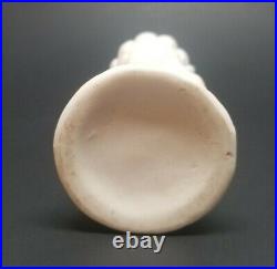 Antique Victorian Parian Ware Pottery Right Hand Spill Vase 6-1/2 SHELLS TORCH