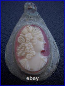 Antique Vintage Old Victorian Hand Carved Shell Cameo Pendant Brooch Pin