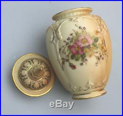 Antique Worcester hand painted Blush Ivory Pot Pourri Vase C. 1917