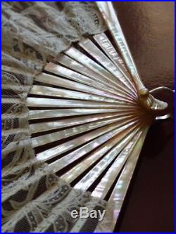 Antique lace hand fan ventaglio, crown of count mother of pearl needlepoint lace