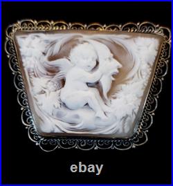 Exceptional Antique Victorian Hand Carved Shell Cameo Brooch