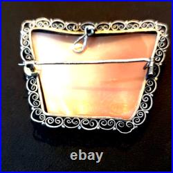 Exceptional Antique Victorian Hand Carved Shell Cameo Brooch