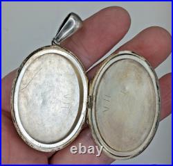 Exquisite Large Victorian Sterling Silver Locket Pendant Hand Engraved 2 Birds