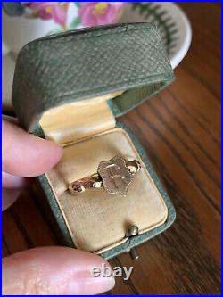 FEDE Antique SIGNET Ring VICTORIAN 10k Rose Gold 2 Hand Holding Shield Initial R