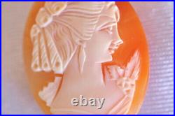 Fine Antique Hand Carved Italian Victorian Shell Cameo Lady Brooch or Pendant