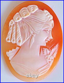 Fine Antique Hand Carved Italian Victorian Shell Cameo Lady Brooch or Pendant