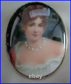 Hand Painted Elegant Victorian Cameo Brooch / Or Pendant