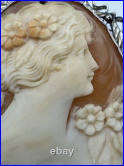 Large Antique Victorian Hand Carved Shell Cameo Brooch / Pendant, 14K Gold Frame