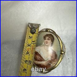 Large hand painted Victorian porcelain portrait brooch gold toned