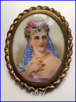 Romantic French (from Limoges) Victorian Brooch Hand painted on Porcelain