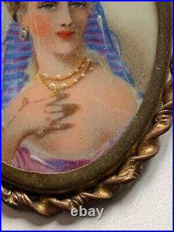 Romantic French (from Limoges) Victorian Brooch Hand painted on Porcelain