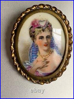 Romantic French (from Limoges) Victorian Brooch Hand painted on Porcelain