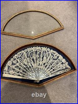 Stunning Antique Hand Fan Lace And Mother Of Pearl Framed Wall Case Box