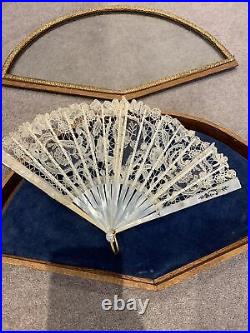 Stunning Antique Hand Fan Lace And Mother Of Pearl Framed Wall Case Box