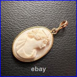 VINTAGE ANTIQUE 10k YELOW GOLD HAND CARVED CAMEO SHELL PENDANT VICTORIAN LADY