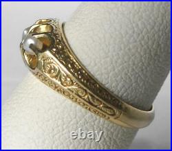 Victorian 18k Gold Belcher Hand Engraved 3 Stone Pearl Ring Gorgeous Mounting