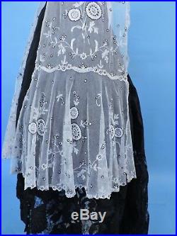 Victorian 19th C Hand Made Tambour Lace Shawl 4 Dress W Unusual Black Outline
