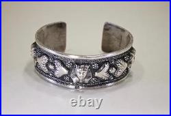 Victorian Antique Hand Wrought Egyptian 800 Silver Bangle Bracelet 7 Inch
