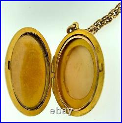 Victorian Antique Lrg. 10kt Yellow Gold Hand Engraved Shell Cameo Locket Pendant