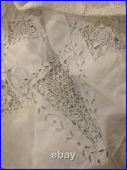Victorian French Antique Hand Made Tablecloth Needle Lace Lion Eyelet 52