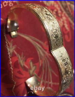 Victorian Hand-Etched Clap Bracelet, Exc. Cond 1-10 14k, Nice & Safety Chain