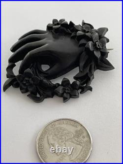 Victorian Whitby Jet Hand Encircled Flower Wreath Momento Mori Mourning Brooch
