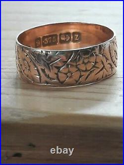 Victorian engraved 9ct gold band. Antique rose gold hand engraved ring