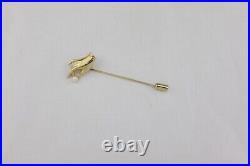 Vintage 14k Hand holding white Pearl STICK PIN yellow gold Victorian Style
