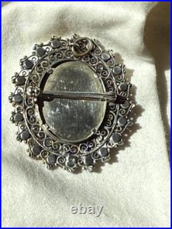 Vintage Portrait Brooch Hand-Painted Mini 800/835 Filigree Faux Pearl Halo