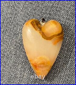Vintage/antique Victorian Banded Hand Carved Heart Shaped 3 Dimensional Agate